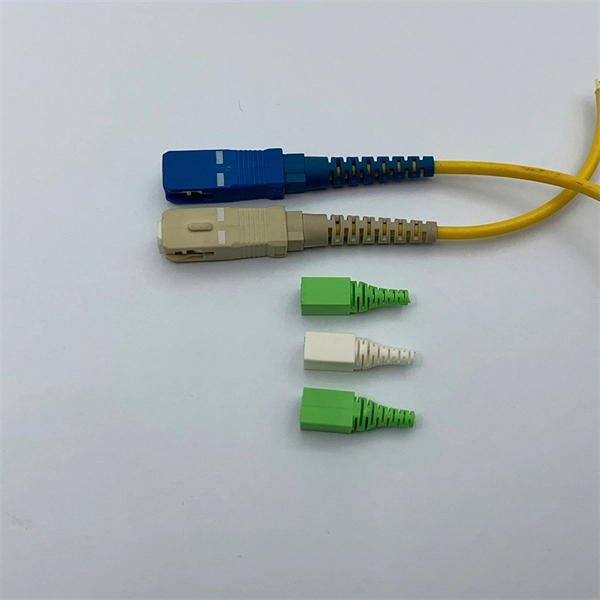 How to configure the power distribution box in a billiards room